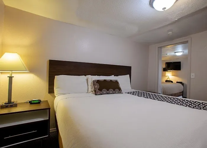 Celilo Motel 2*